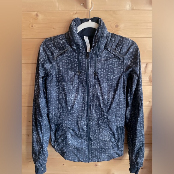Lululemon Spring Forward Jacket Kanoko Twist Inkwell Ghost Inkwell Size 4 EUC - Picture 5 of 16
